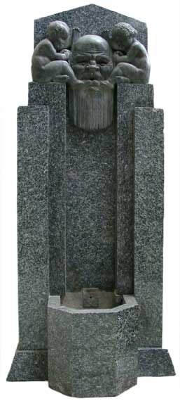 Bronze_and_granite_fountain.jpg