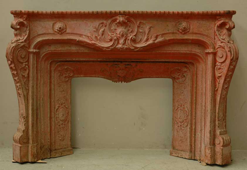 Cast_iron_fireplace_mantel.jpg