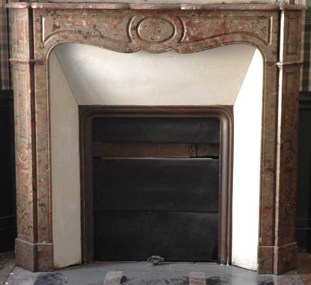 Fireplace_mantel_in_red_and_brown_marble.jpg
