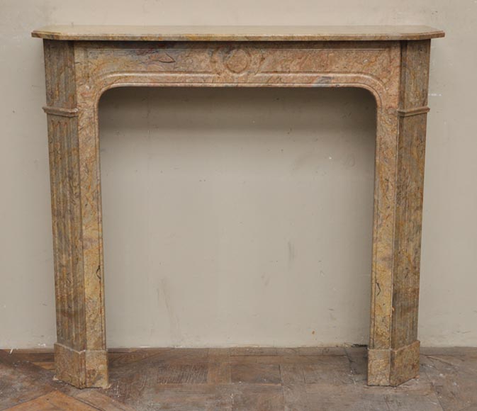 Marble_Pompadour_mantel.jpg