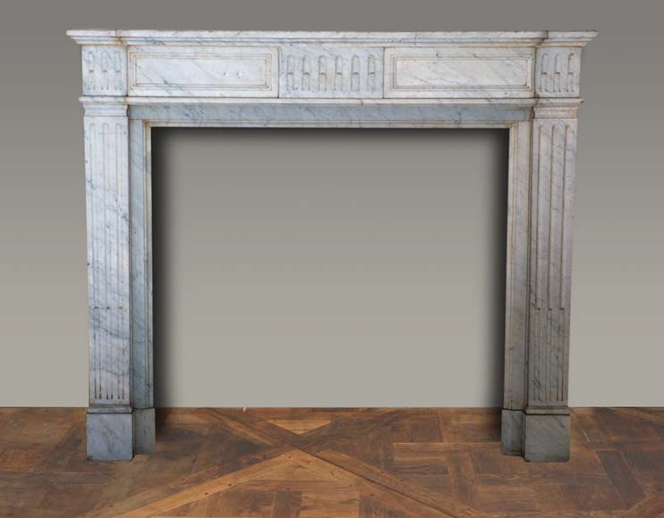 Louis_XVI_style_surround.jpg
