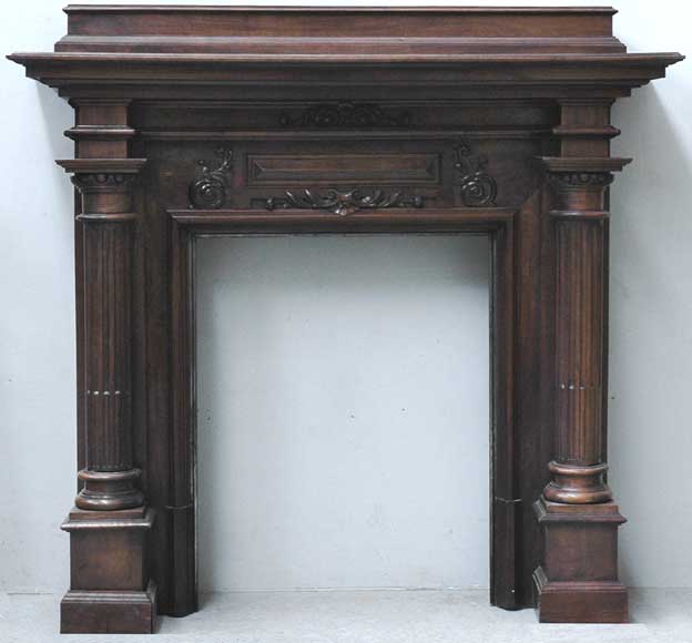 Walnut_wood_mantel_from_the_19th_century.jpg