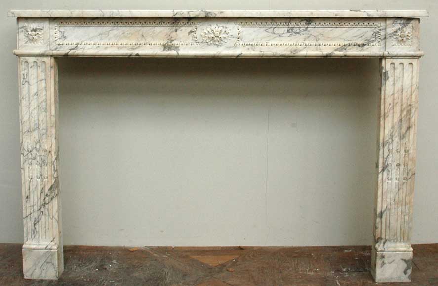 Louis_XVI_period_white_marble_mantel.jpg
