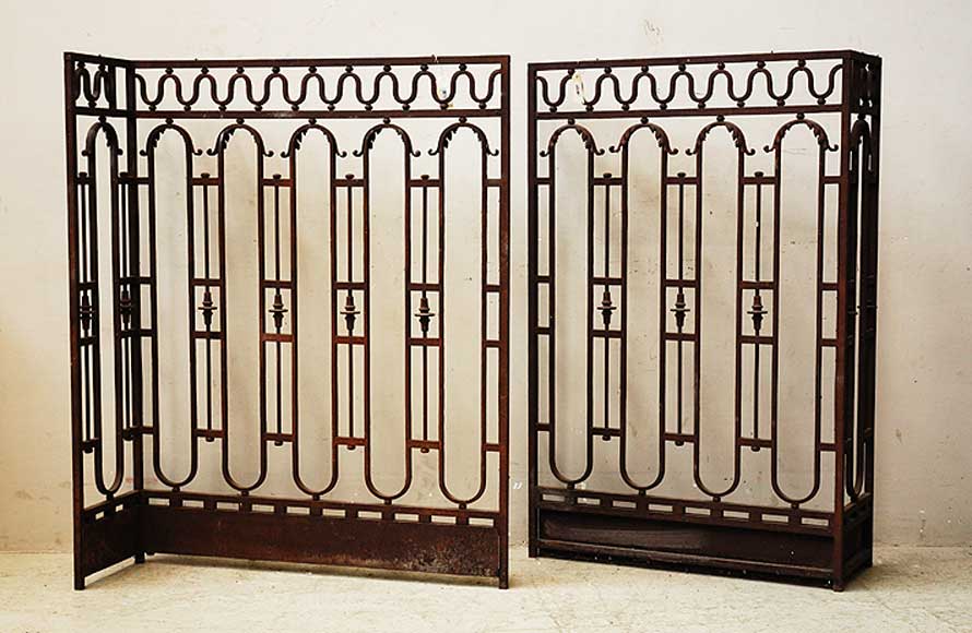 Wrought_iron_radiator_screen.jpg