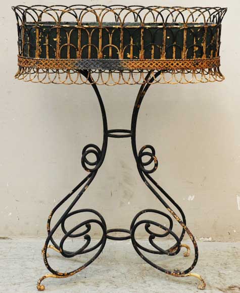 Wrought_iron_plant_stand.jpg