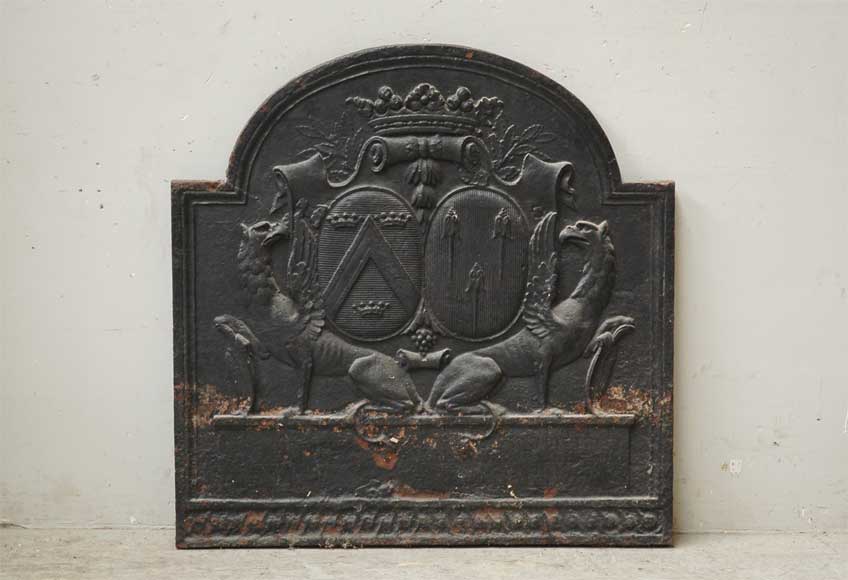 Cast_iron_fireback_with_Griffons.jpg