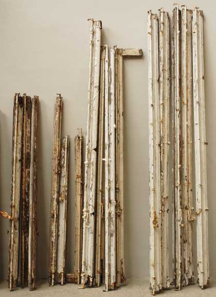 Series_of_cremone_bolts_from_the_18th_century.jpg