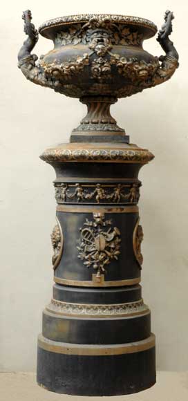 Pair_of_garden_vases_on_stands_by_Ducel.jpg