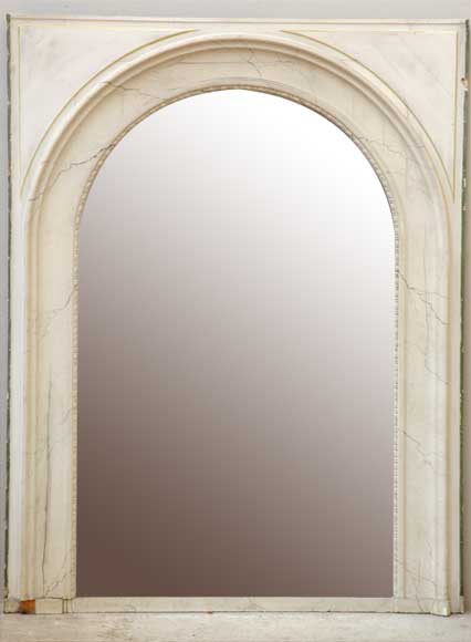 Arched_top_Trumeau_with_faux_marble_decor.jpg