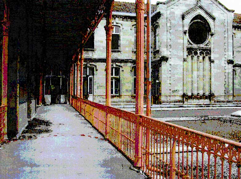 Крытый переход (мостик), ок. 40 метров в длину Крытый переход (мостик), ок. 40 метров в длину-6