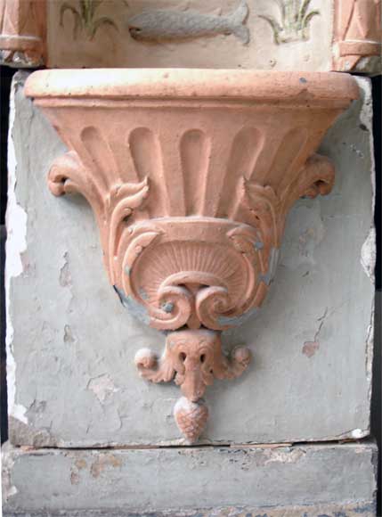 Провансальский фонтан из крашеного камня. Провансальский фонтан из крашеного камня.-3