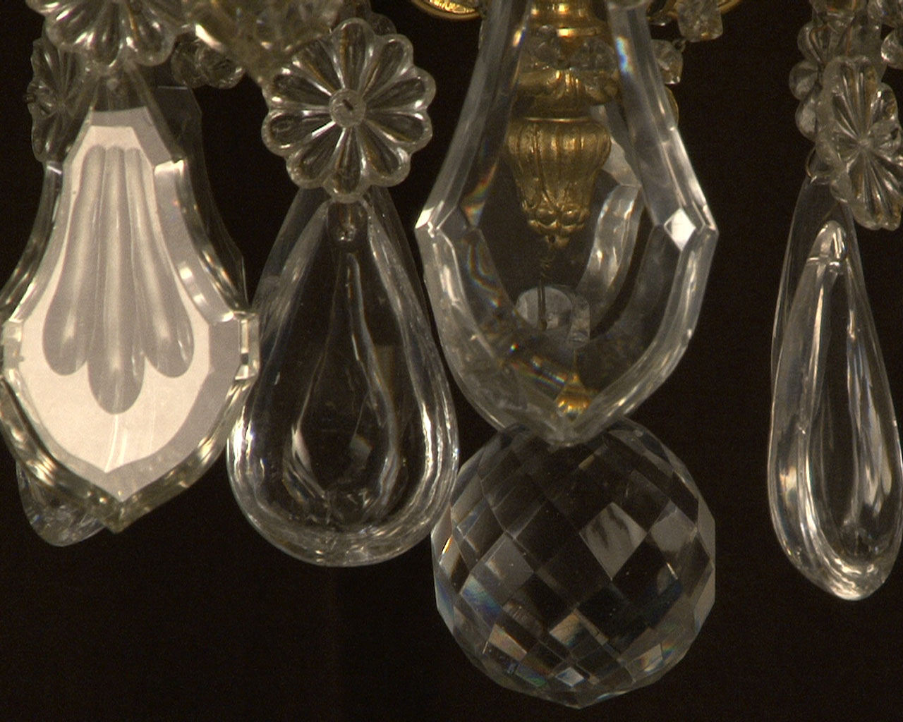 Люстра с кристаллами.  Французское произведение искусства, созданное при Второй Империи. Люстра с кристаллами.  Французское произведение искусства, созданное при Второй Империи.-19