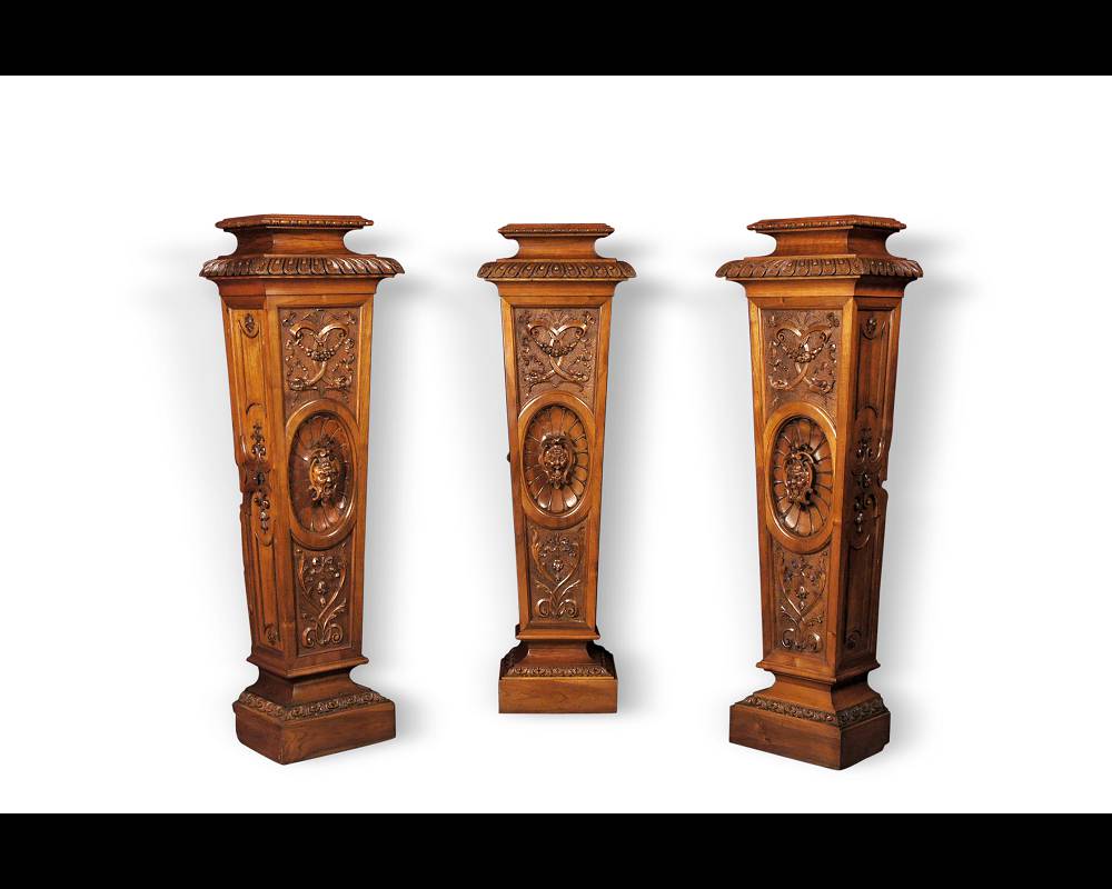 МОИС МИКЕЛАНЖЕЛО ГУГЕНХЕЙМ  (1837 – 1910), Ансамбль из трёх подставок. МОИС МИКЕЛАНЖЕЛО ГУГЕНХЕЙМ  (1837 – 1910), Ансамбль из трёх подставок.-0