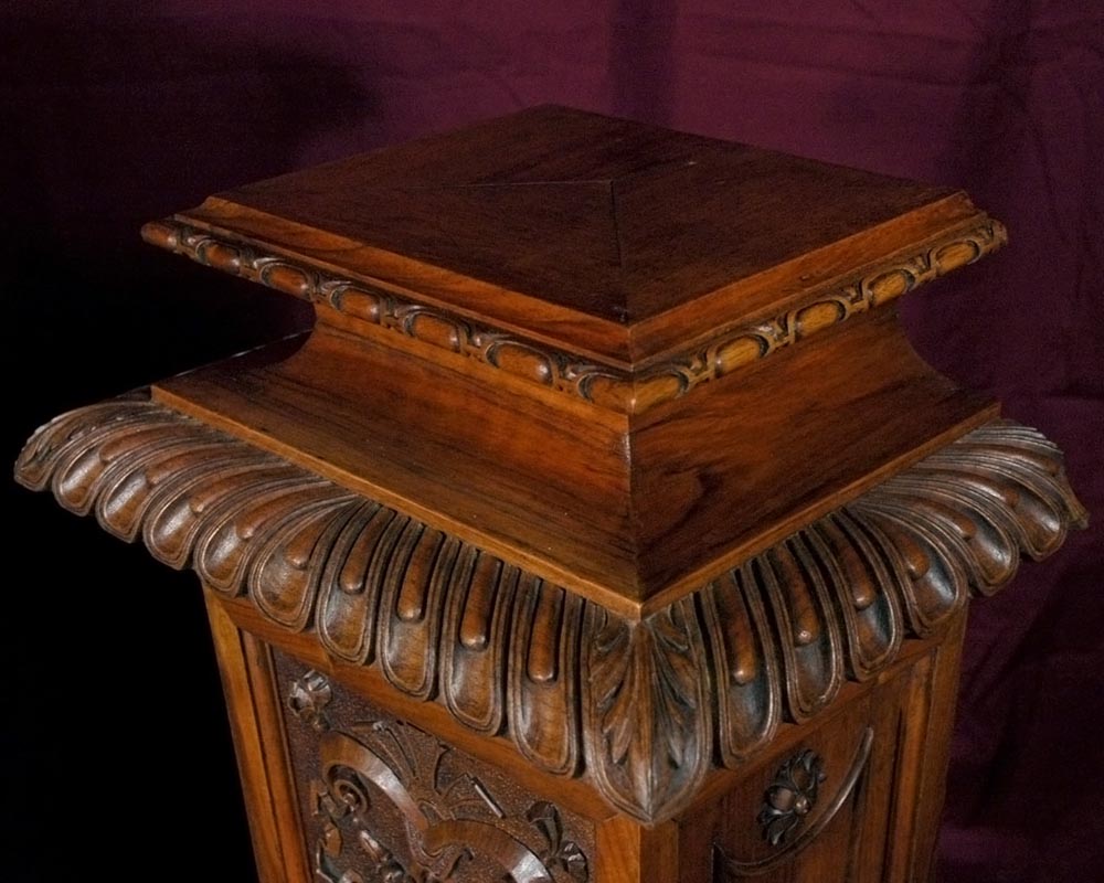 МОИС МИКЕЛАНЖЕЛО ГУГЕНХЕЙМ  (1837 – 1910), Ансамбль из трёх подставок. МОИС МИКЕЛАНЖЕЛО ГУГЕНХЕЙМ  (1837 – 1910), Ансамбль из трёх подставок.-1