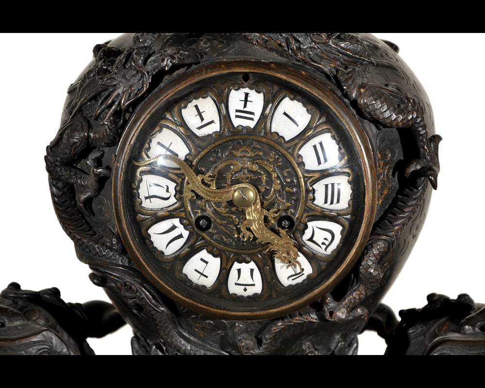 Великолепные часы с большими собаками Фо Великолепные часы с большими собаками Фо-1