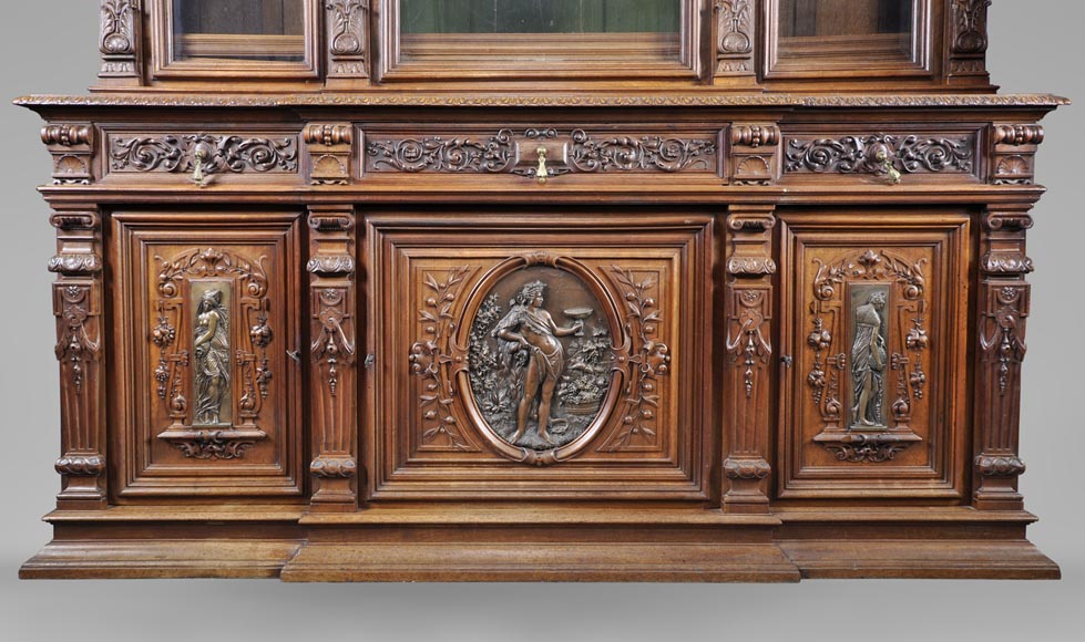 Красивая столовая, изготовленная из скульптурного орехового дерева, с клеймом краснодеревщика Поля Мазароз. Красивая столовая, изготовленная из скульптурного орехового дерева, с клеймом краснодеревщика Поля Мазароз.-6