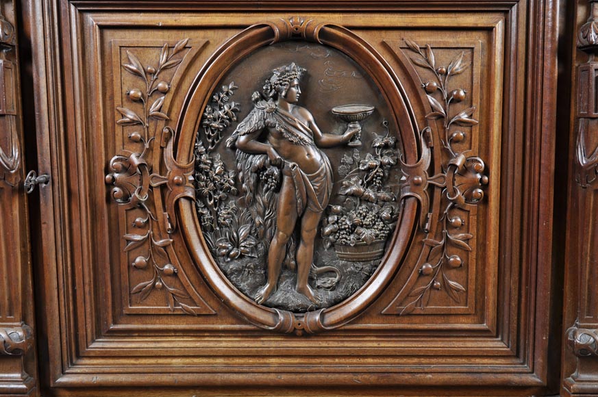 Красивая столовая, изготовленная из скульптурного орехового дерева, с клеймом краснодеревщика Поля Мазароз. Красивая столовая, изготовленная из скульптурного орехового дерева, с клеймом краснодеревщика Поля Мазароз.-7