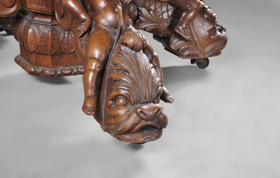 Красивая столовая, изготовленная из скульптурного орехового дерева, с клеймом краснодеревщика Поля Мазароз. Красивая столовая, изготовленная из скульптурного орехового дерева, с клеймом краснодеревщика Поля Мазароз.-12