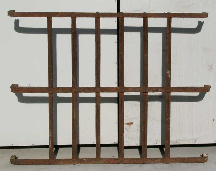 Средневековая решетка Средневековая решетка-0