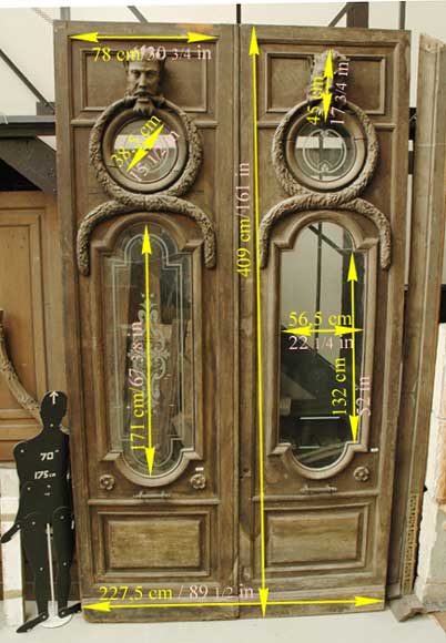 Двустворчатая деревянная дверь с головами сатиров Двустворчатая деревянная дверь с головами сатиров-15