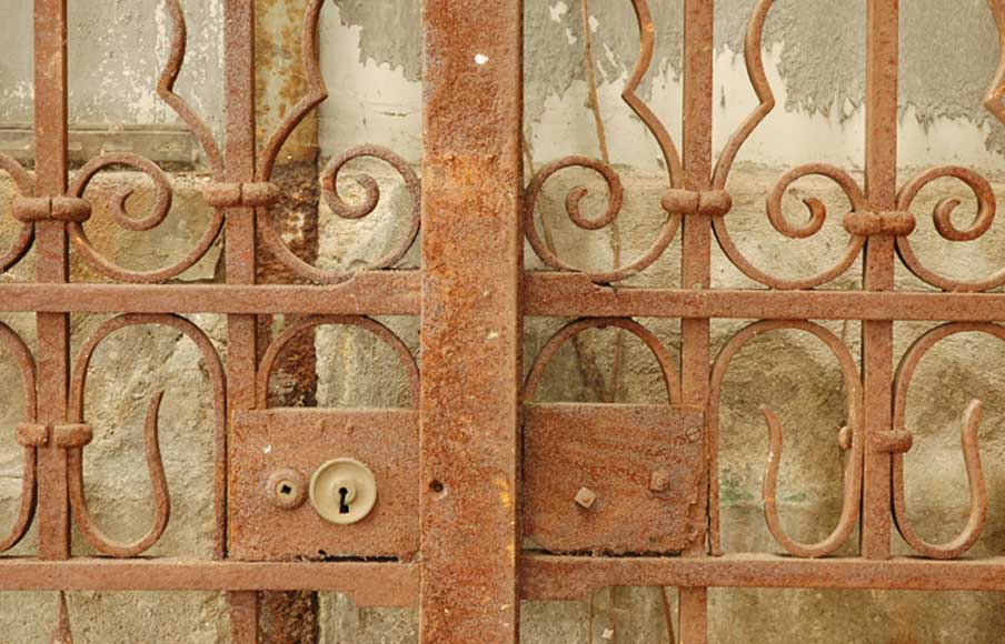 Старинные кованые ворота. Старинные кованые ворота.-7
