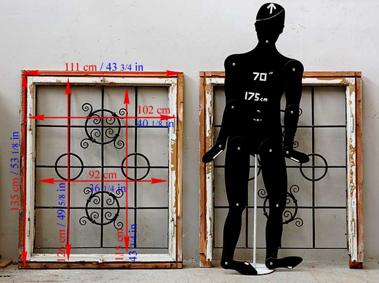 Пара квадратных окон из кованного железа. Пара квадратных окон из кованного железа.-13