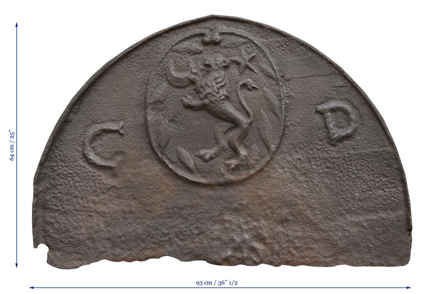 Красивая старинная каминная плита 16 века. Красивая старинная каминная плита 16 века.-6