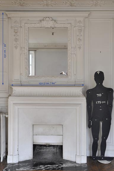 Старинное трюмо в стиле Людовика XIV, украшенное львиными головами.  Старинное трюмо в стиле Людовика XIV, украшенное львиными головами. -5