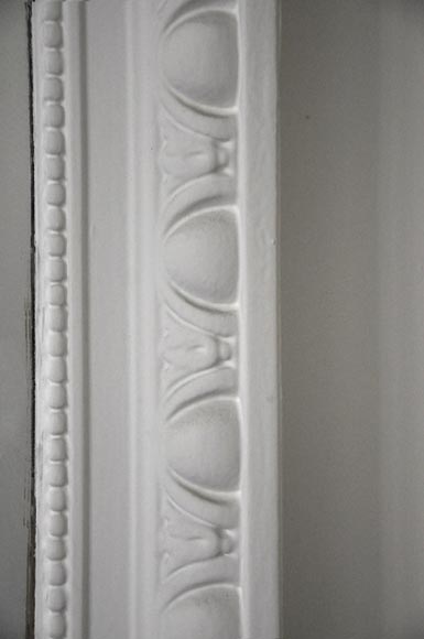 Старинное трюмо в стиле Людовика XVI, украшенное колчаном и цветами. Старинное трюмо в стиле Людовика XVI, украшенное колчаном и цветами.-2