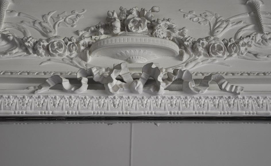 Большое старинное трюмо в стиле Людовика XVI с ртутным зеркалом. Большое старинное трюмо в стиле Людовика XVI с ртутным зеркалом.-3