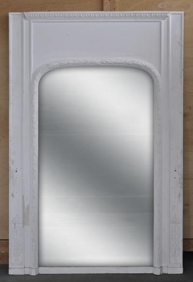 Трюмо в стиле Людовика XVI, украшенное фризом орнамента из лавровых листьев и фризом из овального орнамента. Трюмо в стиле Людовика XVI, украшенное фризом орнамента из лавровых листьев и фризом из овального орнамента.-0