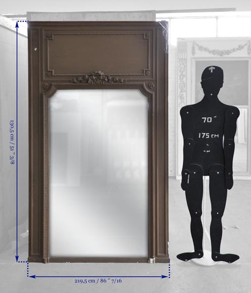 Старинное каминное трюмо в стиле Людовика XVI, украшенное розетками и бантом. Старинное каминное трюмо в стиле Людовика XVI, украшенное розетками и бантом.-5