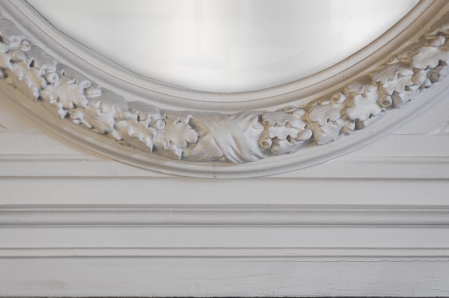 Трюмо в стиле Наполеона III, украшенное головой женщины. Трюмо в стиле Наполеона III, украшенное головой женщины.-3