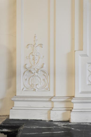 Трюмо в стиле Наполеона III, украшенное головой женщины. Трюмо в стиле Наполеона III, украшенное головой женщины.-5