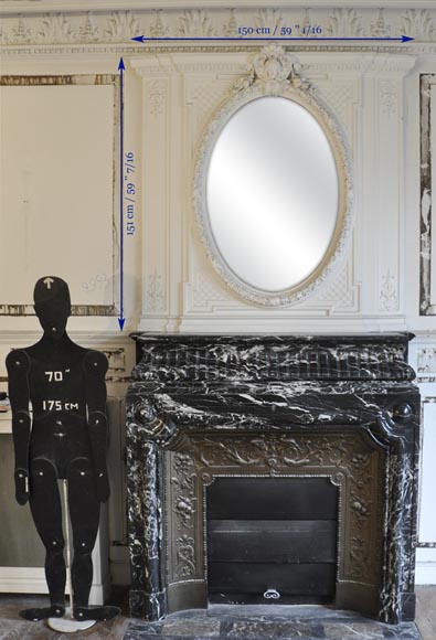 Трюмо в стиле Наполеона III, украшенное головой женщины. Трюмо в стиле Наполеона III, украшенное головой женщины.-7