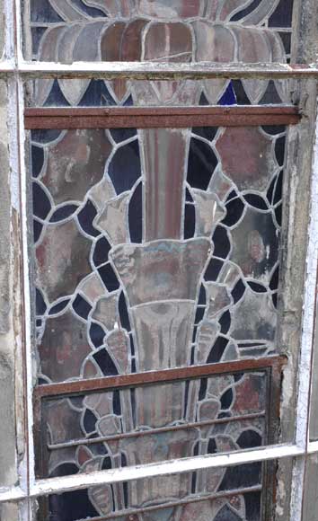 Церковный витраж с цветочными мотивами Церковный витраж с цветочными мотивами-4