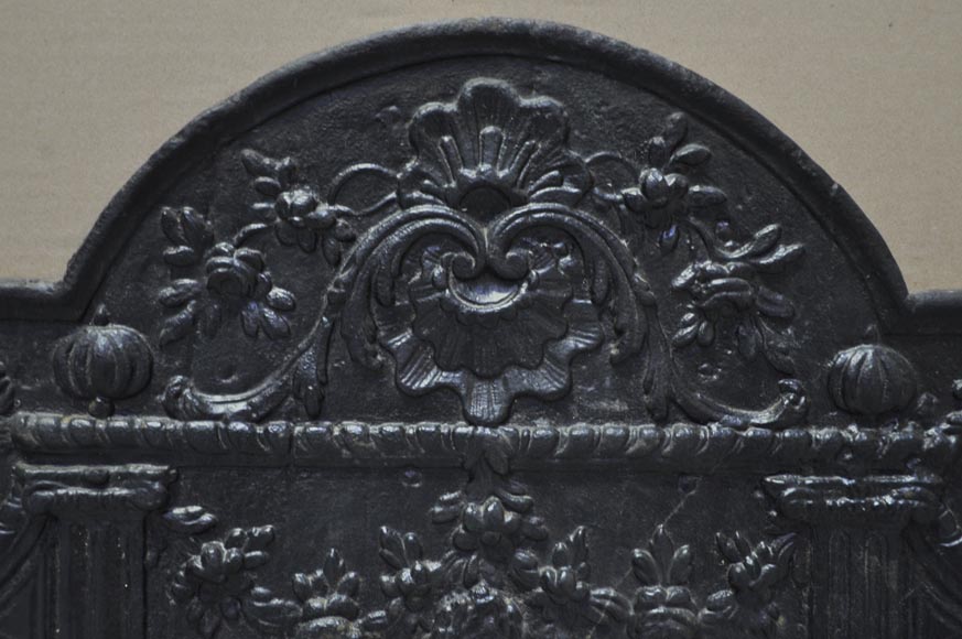 Каминная плита, украшенная изображением Агнессы Римской. Каминная плита, украшенная изображением Агнессы Римской.-4