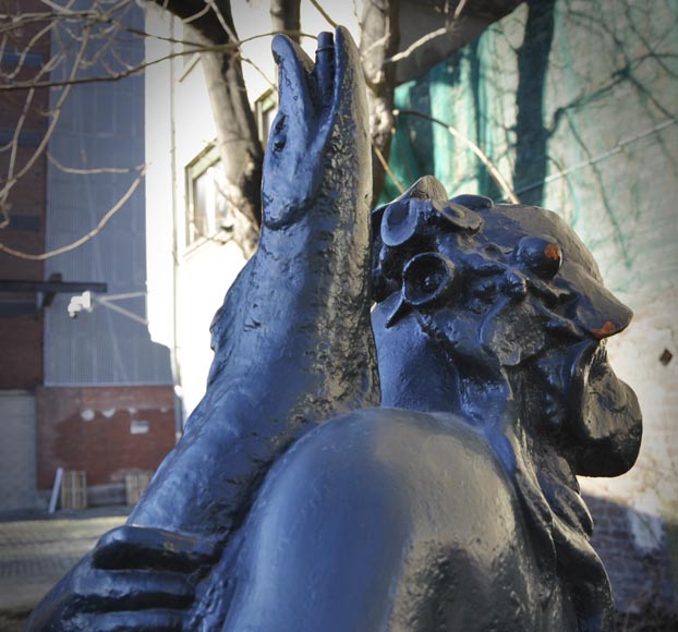 «Наяд», фонтан 19 века, выполненный из чугуна с зеленой патиной.  «Наяд», фонтан 19 века, выполненный из чугуна с зеленой патиной. -4