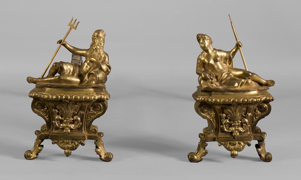 «Две реки», пара старинных дровниц из позолоченной бронзы. «Две реки», пара старинных дровниц из позолоченной бронзы.-0