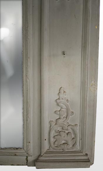 Старинное трюмо в стиле эпохи Регентства с зеркалом, украшенное картиной маслом, представляющей галантную сценку. Старинное трюмо в стиле эпохи Регентства с зеркалом, украшенное картиной маслом, представляющей галантную сценку.-6