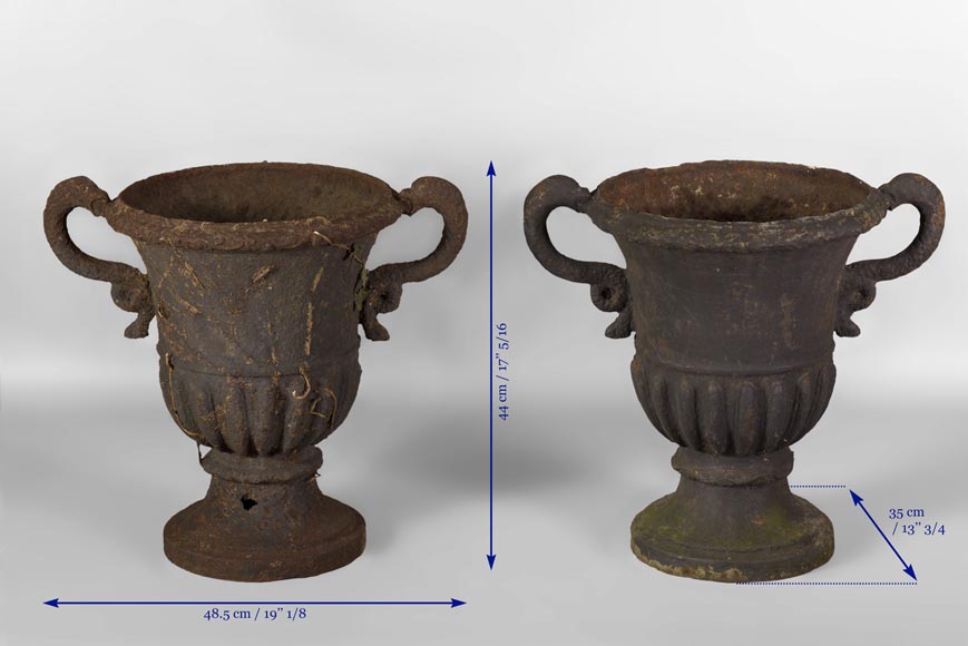 Пара чугунных ваз «Медичи», 18 век. Пара чугунных ваз «Медичи», 18 век.-7