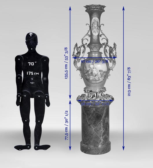 Монументальная ваза эпохи Наполеона III из парижского фарфора, украшенная сценой Триумфа Венеры, с оправой из позолоченной бронзы с декоративными элементами, представляющими женские образы. Монументальная ваза эпохи Наполеона III из парижского фарфора, украшенная сценой Триумфа Венеры, с оправой из позолоченной бронзы с декоративными элементами, представляющими женские образы.-21