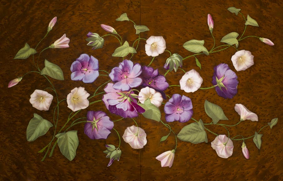 Жюльен-Николя РИВАР (1802-1867) -  Столик для рукоделия, украшенный маркетри из фарфора в виде белых и лиловых колокольчиков Жюльен-Николя РИВАР (1802-1867) -  Столик для рукоделия, украшенный маркетри из фарфора в виде белых и лиловых колокольчиков-2