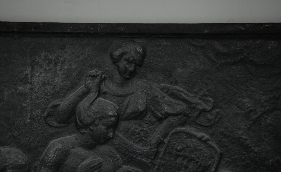 «Венера за утренним туалетом», старинная каминная плита в стиле Людовика XV, выполненная по картине Шарля-Жозефа Натуара, 18 век. «Венера за утренним туалетом», старинная каминная плита в стиле Людовика XV, выполненная по картине Шарля-Жозефа Натуара, 18 век.-4