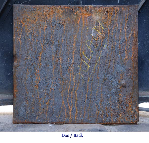 «Амурчики, выковывающие стрелы Купидона», старинная каминная плита. «Амурчики, выковывающие стрелы Купидона», старинная каминная плита.-5