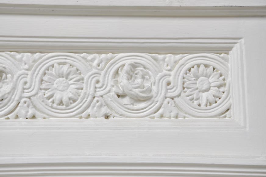 Старинное трюмо в стиле Людовика XVI, украшенное фризом из цветов, дерево и крашеный стюк. Старинное трюмо в стиле Людовика XVI, украшенное фризом из цветов, дерево и крашеный стюк.-2