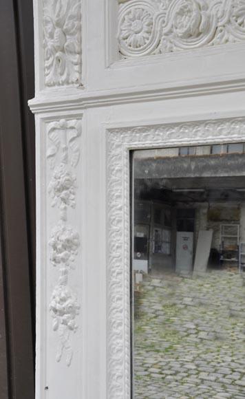 Старинное трюмо в стиле Людовика XVI, украшенное фризом из цветов, дерево и крашеный стюк. Старинное трюмо в стиле Людовика XVI, украшенное фризом из цветов, дерево и крашеный стюк.-5