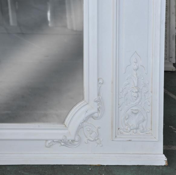 Большое старинное трюмо в стиле эпохи Регентства, украшенное Амурчиками, играющими в зарослях винограда. Большое старинное трюмо в стиле эпохи Регентства, украшенное Амурчиками, играющими в зарослях винограда.-8