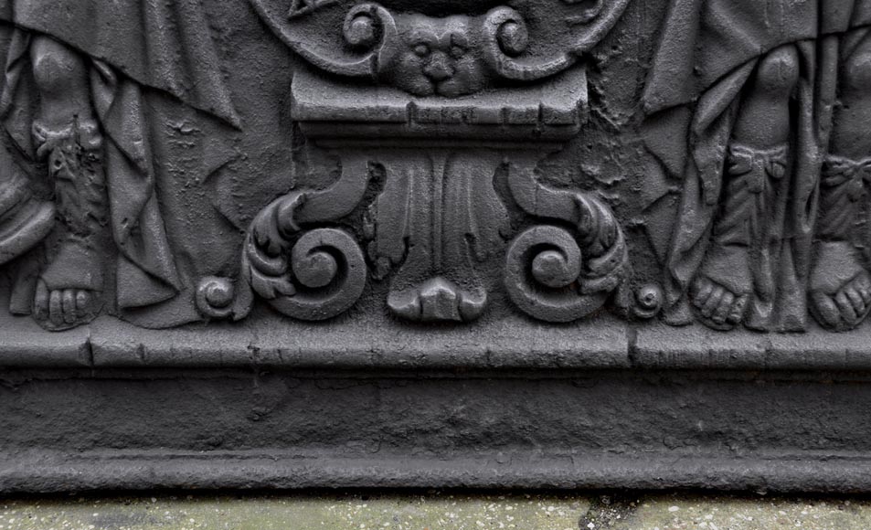 Старинная каминная плита, украшенная янсенистской сценкой, 18 век. Старинная каминная плита, украшенная янсенистской сценкой, 18 век.-6