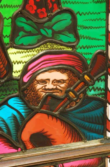 Витраж в нео-готическом стиле со сценкой, изображающей сельскую жизнь Витраж в нео-готическом стиле со сценкой, изображающей сельскую жизнь-3